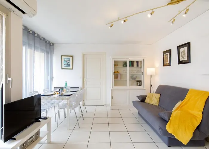 Magnolia Yourhosthelper Sainte-Maxime