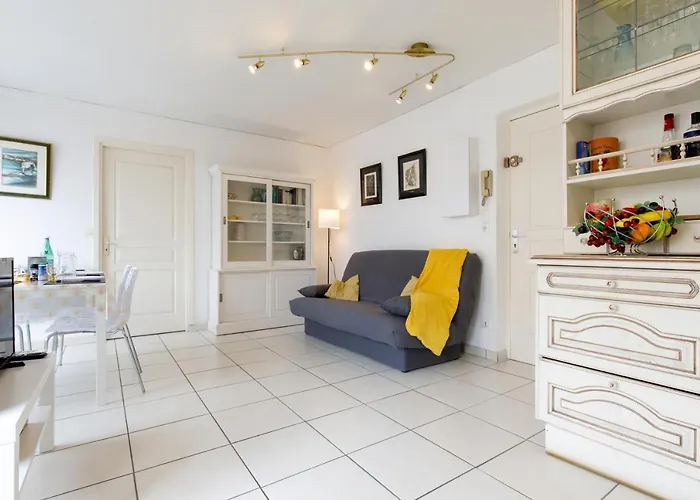 Magnolia Yourhosthelper *