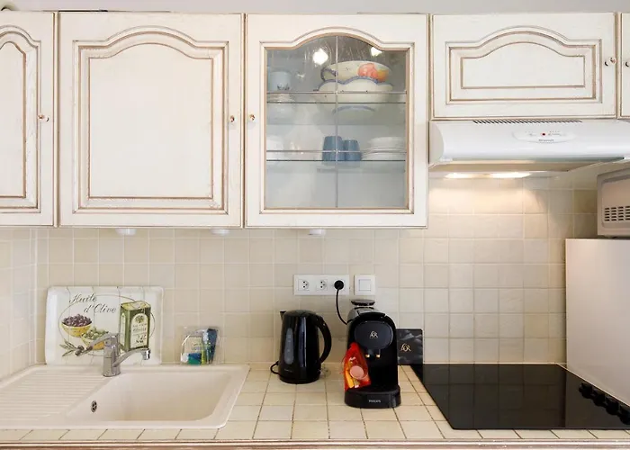 Magnolia Yourhosthelper *