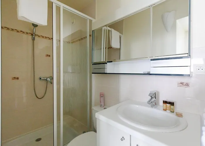 Magnolia Yourhosthelper Сент-Максим